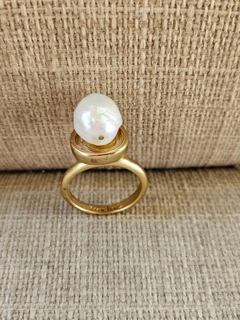 Vintage Kiam Family Ring Gold Tone Fashion Jewelry Faux Pearl Size